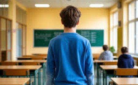 «Төмен баға қойғаны үшін»: оқушы мұғалімді пышақтап кетті