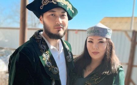 Ресейдегі қазақ отбасы соғысқа қатысқандарға берілген сыйлықты көрсетіп сынға қалды