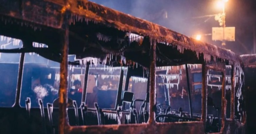 Қосшыда автобус түгі қалмай жанып кетті