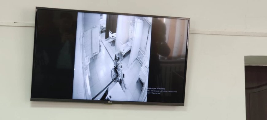 Күйеуі атқа сүйреп өлтірген Айзат Жұманованың соққыдан кейін ауруханаға түскендегі кадрлары көрсетілді