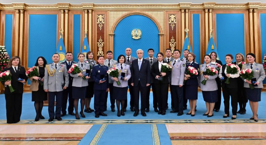 Тоқаев прокуратура мен күштік құрылым қызметкерлеріне пәтер кілтін табыстады