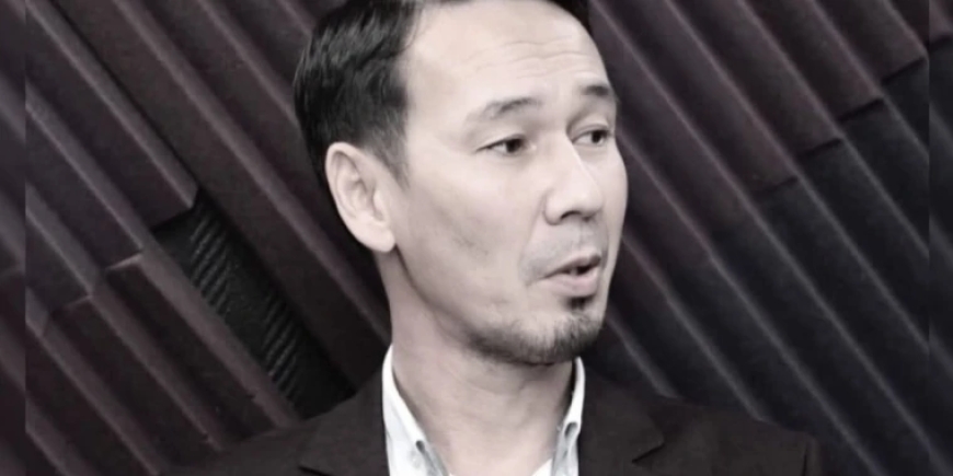 Белгілі құқық қорғаушы Ринат Рафхатты сарай ішінде асылып тұрған жерінен тауып алған» - журналист