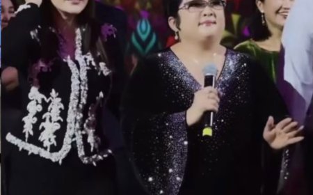 Ерке Есмахан Мақпал Жүнісоваға мерекелік сый тарту етті (Видео)