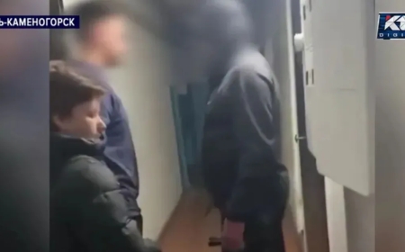 Өскемен тұрғыны бесінші қабаттан итін лақтырып жіберген