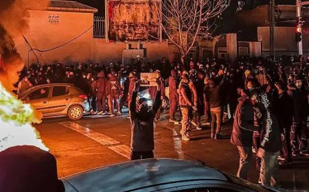 Ирандағы шеруде 500-ден астам адам қаза тапты: Жағдай ушығып тұр