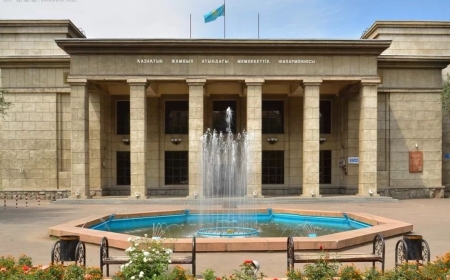 Жамбыл филармониясына 91 жыл: Ахмет Жұбановтан Гитаристер квинтетіне дейін