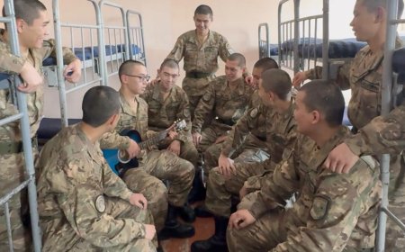 Шымкентте 12 сыныптас әскери борышын бірге өтеп жатыр