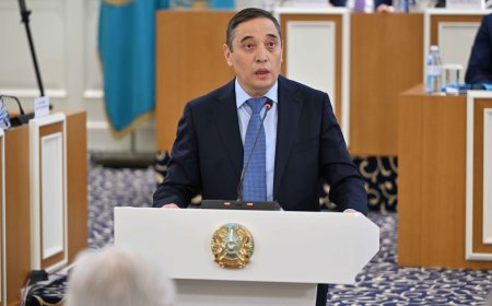 Дихан Камзабекұлы предложил четко обозначить в Конституции светскость системы образования и культуры