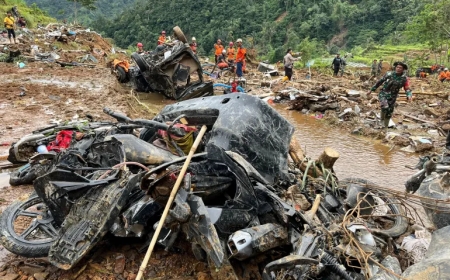 Индонезиядағы алапат апаттан 25 адам қаза тауып, 80-нен астамы хабар-ошарсыз кетті