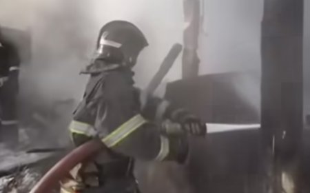 Өрт ортасындағы жарылыс: Астанадағы тұрғын үйде апат орын алды (ВИДЕО)