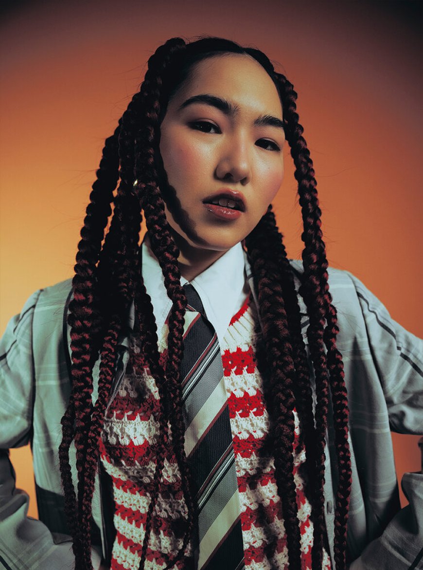 Yenlik COLORS жобасындағы алғашқы қазақстандық әнші атанды