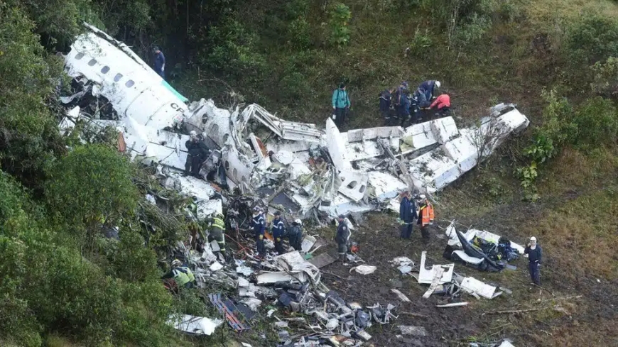 «Тірі қалғандар жоқ»: Колумбияда ұшақ апаты болды