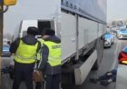 Алматыда жүк көлігі жаяу жүргіншіні басып кетті