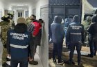 Ақтөбеде ауыл тұрғынынан ақша бопсалағандар ұсталды