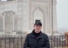 Уәдесінде тұрды: Қайрат Әділгерей Құрманғазы кесенесіне барып, халықтан кешірім сұрады (ВИДЕО)