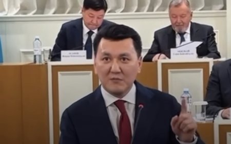 «Мемлекеттік тіл — біреу, ол — қазақ тілі»: Ерлан Кариннің мәлімдемесі