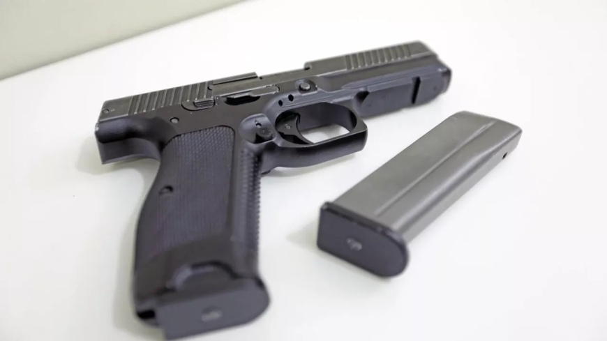 Солтүстік Қазақстанда оқушы мектепке тапанша алып келген