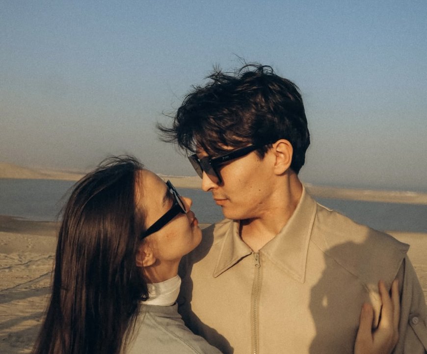 «Қазіргі кездің Жібегі мен Төлегені»: Димаш Құдайбергеннің қарындасы мен күйеу баласы желіні сүйсіндірді