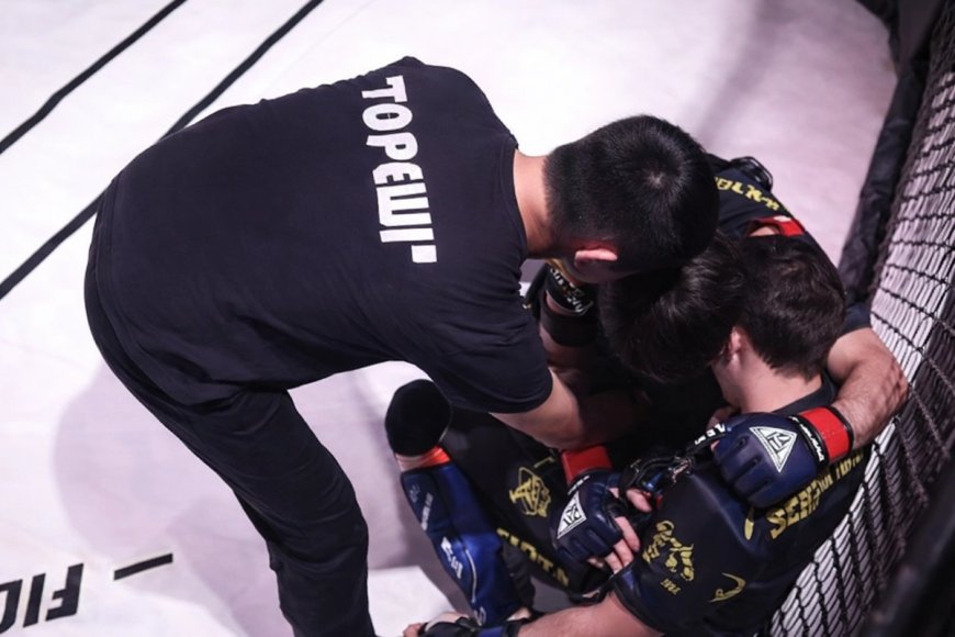 «Тыйым салынған әдіс қолданған»: Қарағандыда спортшы жекпе-жек турнирінен кейін комаға түсті