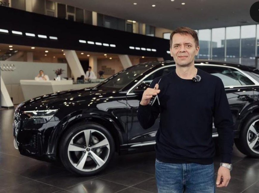 «Ұлы үшін өзін құрбан етті»: Арсен Томский Михаил Шайдоровтың әкесіне Audi Q8 сыйлады