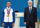 Тоқаев Паралимпиада ойындарының чемпионы Ербол Хамитовты марапаттады