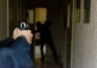 Хромтауда полицей қызметтік қарумен оқ атып, бір адам жараланды