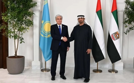 «Қазақстан көмектесуге дайын»: Тоқаев БАӘ президентімен телефон арқылы сөйлесті