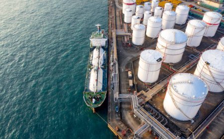 Таяу Шығыстағы шиеленіс: Әлемдік нарықта мұнай бағасы күрт қымбаттады