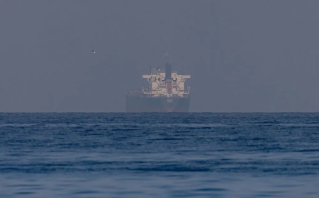 БАҚ: Ормуз бұғазын жабуға жауапты ирандық қолбасшы қаза тапты