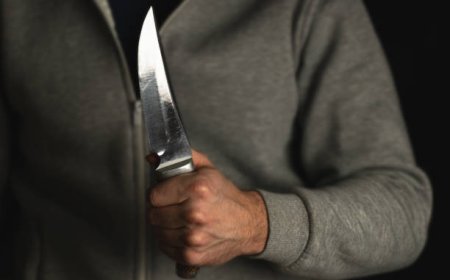 Өскеменде 16 жастағы қызға ер адам  пышақпен шабуыл жасаған