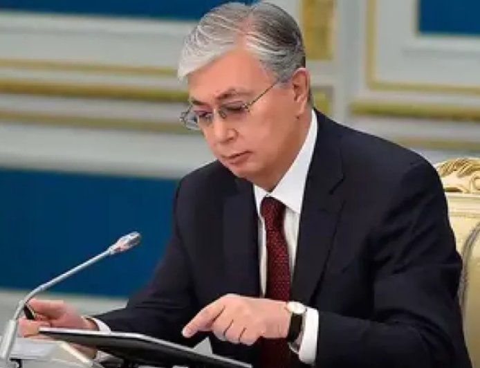 Тоқаев Ерванд  Ильинскийге «Қазақстанның Еңбек Ері» атағын берді