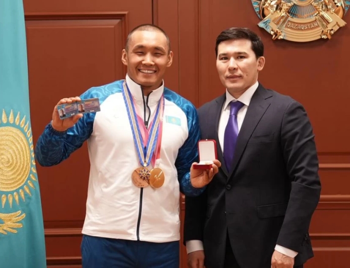 Ербол Хамитовқа «Қазақстанның еңбек сіңірген спорт шебері» атағы берілді