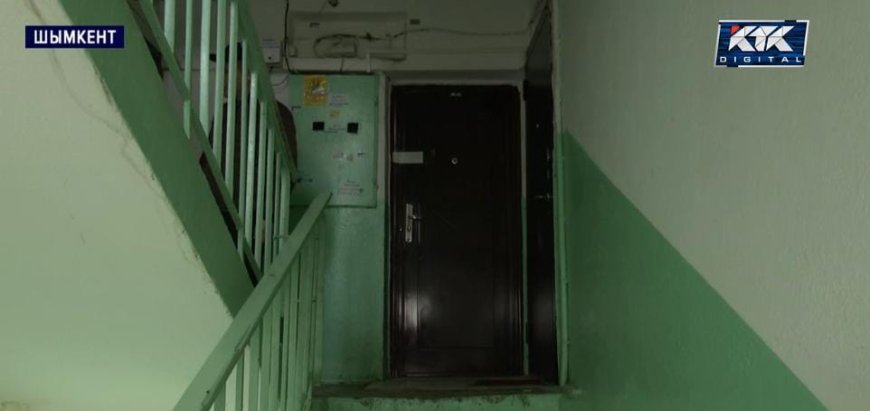Шымкентте бір подъездегі үш пәтерден төрт адамның мәйіті табылды