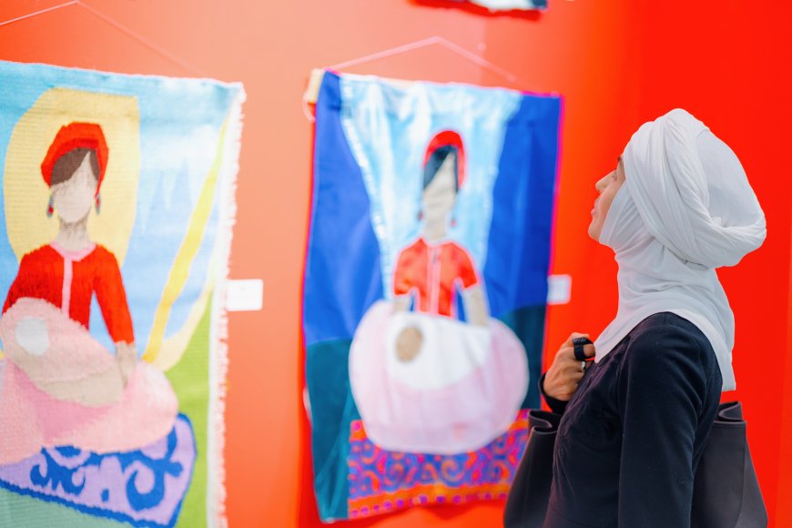 Тізгін арулардың қолында: Астанада әйел тұлғасына арналған ерекше көрме ашылды