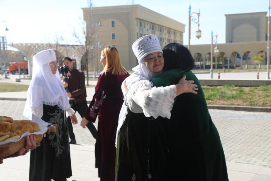 Дәстүр мен тағылым тоғысқан күн: Түркістанда Көрісу мерекесі өтті