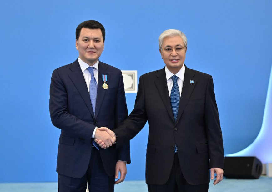 Президент бір топ азаматқа мемлекеттік наградалар табыстады