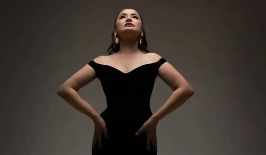 «Ажырасқаннан кейін құлпырып кетіпті»: Мөлдір Мұқанованың қыздарымен билеген видеосы желіні жарды