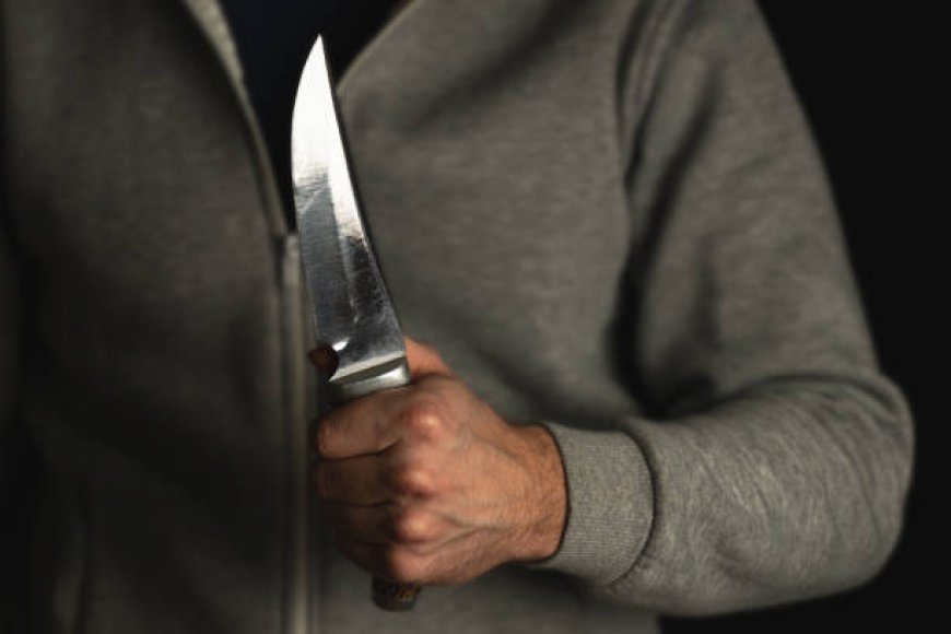 Өскеменде 16 жастағы қызға ер адам  пышақпен шабуыл жасаған