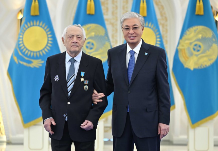 Президент альпинист Ерванд Ильинскийге «Қазақстанның Еңбек Ері» атағын тапсырды