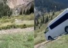 Көлсайда туристік автобус таудан құлап кетті (ФОТО)