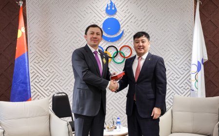 Геннадий Головкин Моңғолияның жоғары марапатына ие болды