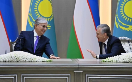 Тоқаев Бұқарада Шавкат Мирзиёевпен бейресми кездесу өткізеді