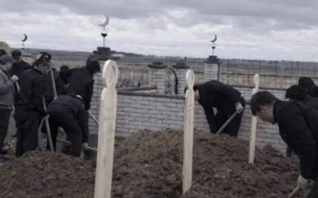 Астанада  өртте  қаза тапқан үш баланың жерлеу рәсімі өтті(ФОТО)