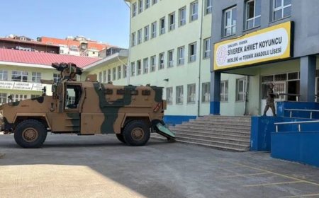 18 бала зардап шеккен: Түркияда мектепке шабуыл жасалды