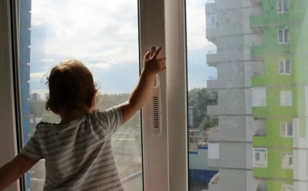 Оралда екі бірдей бүлдіршін терезеден құлап кетті