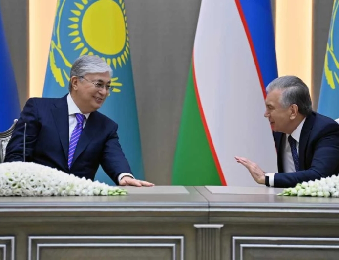 Тоқаев Бұқарада Шавкат Мирзиёевпен бейресми кездесу өткізеді