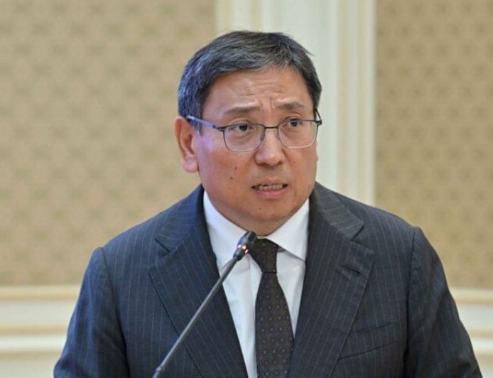 Ерболат Досаев тағы бір лауазымынан айырылды