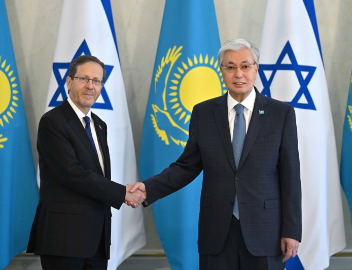 Тоқаев Израиль Президентімен шағын құрамда келіссөз жүргізді