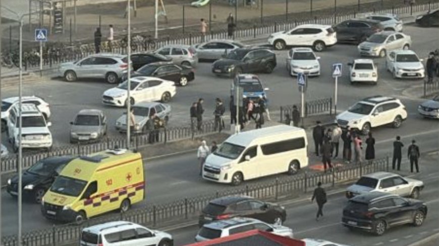 Атырауда мектеп маңында жеті жастағы оқушы қыз көз жұмды