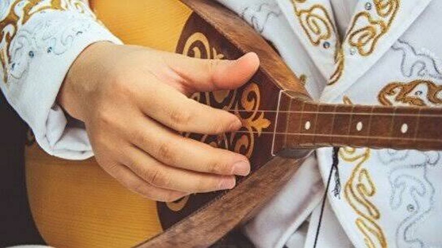 Домбыраны "харам" деген ер адам қамауға алынды